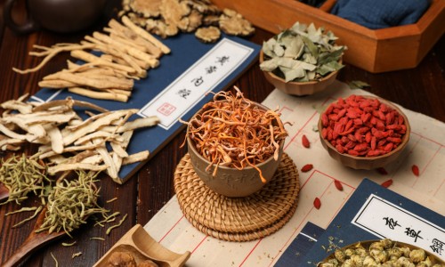 中药广木香的性味与作用网- 广木香药用价值图解知识,分享广木香有七大功效